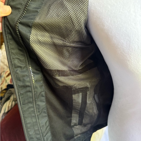 The North Face Black Raincoat Full-Zip Lightweight - Picture 6 of 9